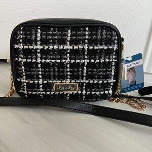 NWT - Itzy Ritzy Double Take Crossbody Diaper Bag